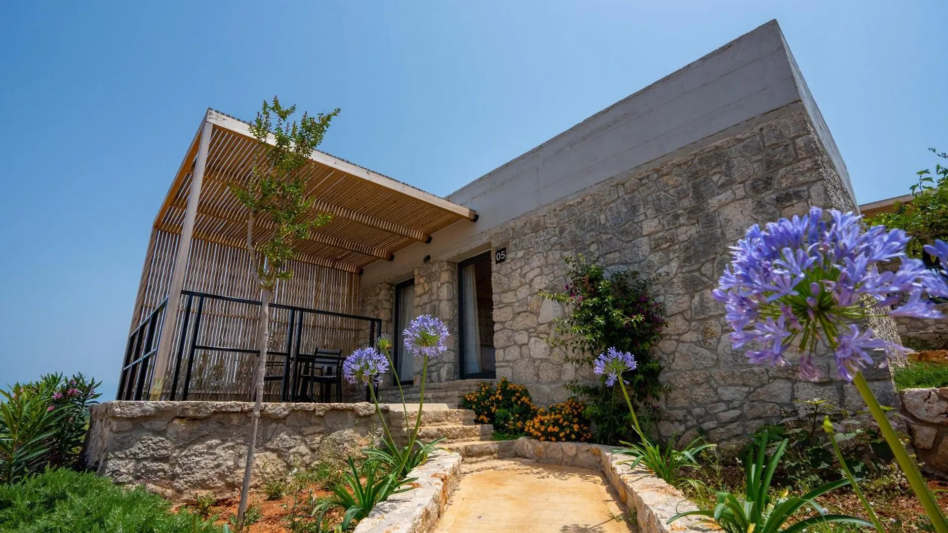 Arameras Beach Resort Ksamil