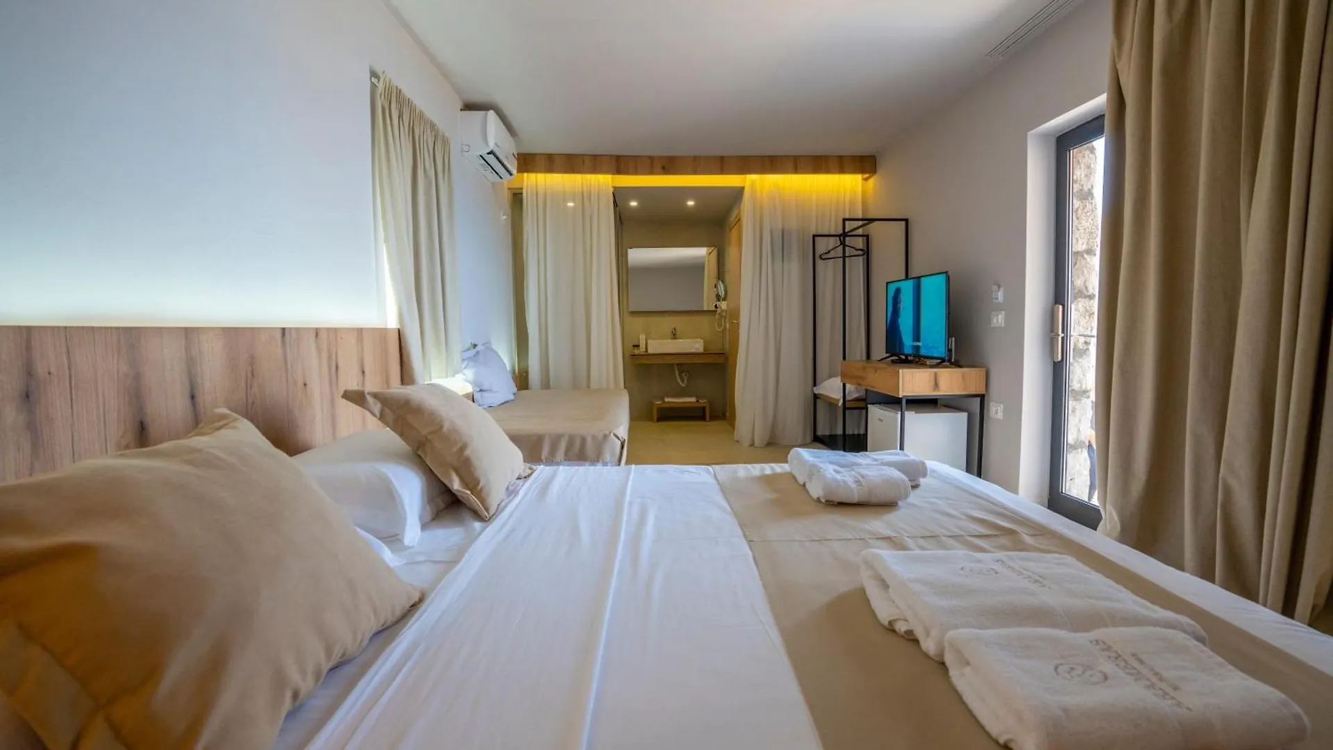 ****  Arameras Beach Resort Ksamil Albania